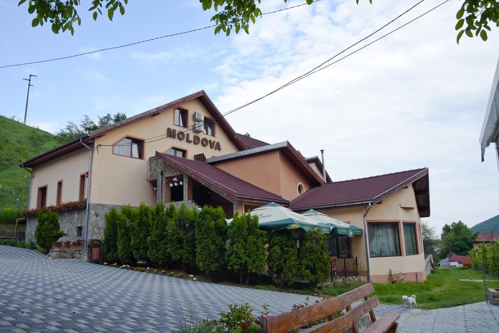 Pensiunea Moldova Piatra Neamţ Extérieur photo